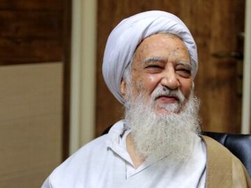 موحدی کرمانی رئیس مجلس خبرگان رهبری شد. حسینی‌بوشهری و اعرافی نواب رئیس