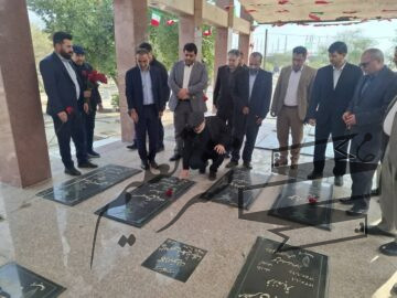 همدلی و وفاق ملی خواسته‌ شهدا از ماست
