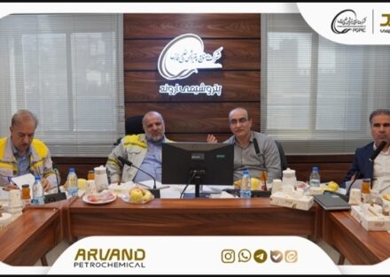 معاون نظارت بر تولید و زنجیره تأمین گروه صنایع پتروشیمی خلیج فارس از شرکت پتروشیمی اروند بازدید کرد