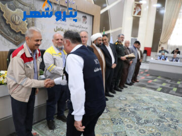 مدیر مجتمع پتروشیمی کارون، نفر برتر تیم‌های فرماندهی حادثه در منطقه ویژه اقتصادی پتروشیمی شد