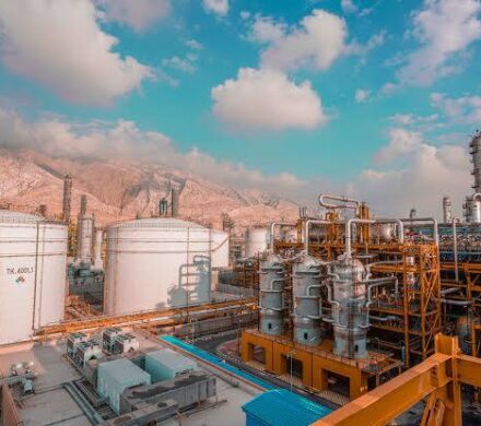 مدیرعامل صندوق ذخیره فرهنگیان خبر داد؛تولید تجاری پتروشیمی کیمیای پارس خاورمیانه از سرگرفته شد